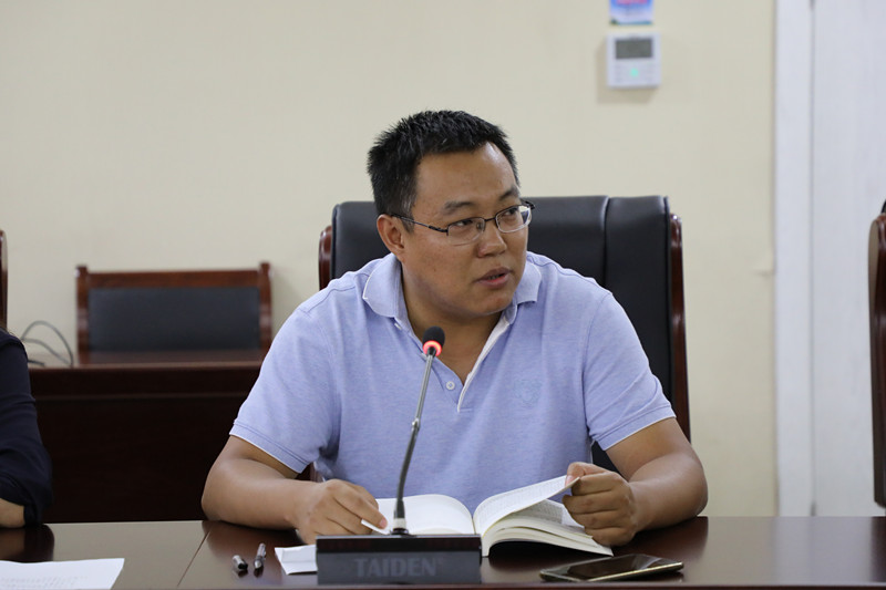 汪部长领学.jpg